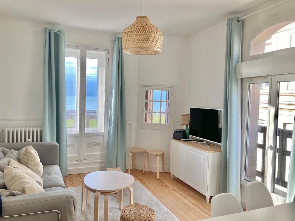Bel appartement vue mer centre-ville, face plage 17 Rue Ango, 76200 Dieppe