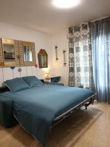 Bel appt indép. dans une villa avec piscine et jardin-potager