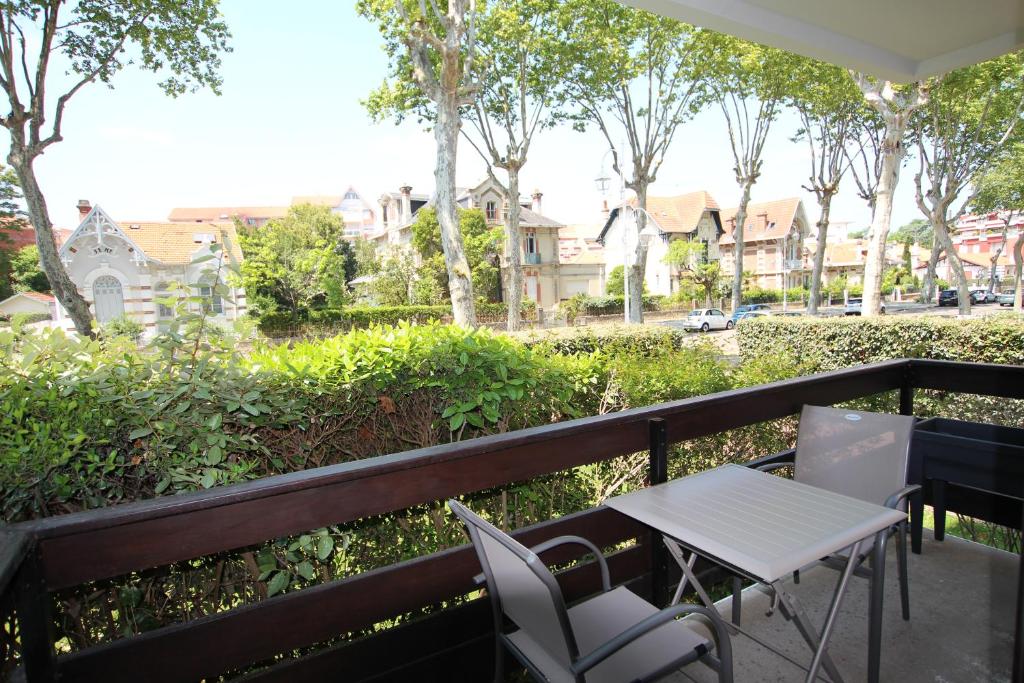 Appartement Bel Appt T2 centre-ville d'Arcachon avec terrasse et parking 26 Avenue Nelly Deganne 33120 Arcachon