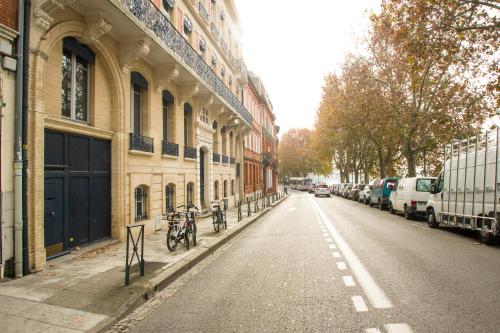 Bel apt rénové en bord de Garonne