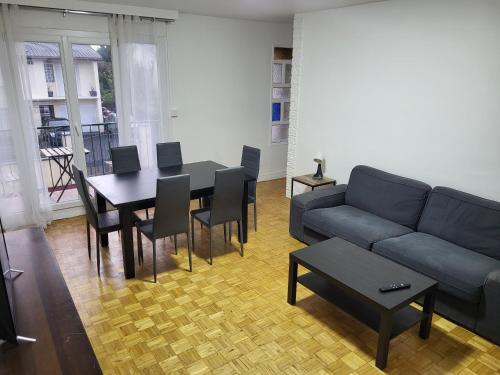 Bel Espace , Jardin Salon Cuisine 3 Chambres