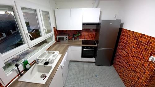 Bel Espace , Jardin Salon Cuisine 3 Chambres