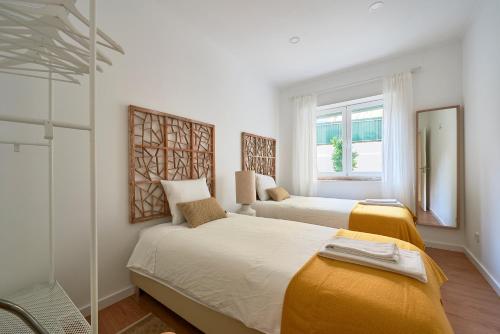 Belém Light Filled Apt With Patio, By TimeCooler