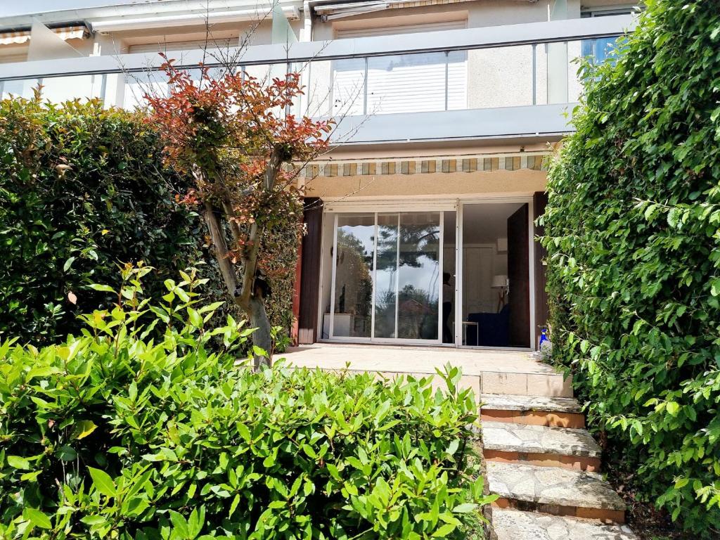 BELLA CRUZ 66 m2 prestations premium, wifi, terrasse, parking, plage Prieuré, Commerces 35800 Dinard