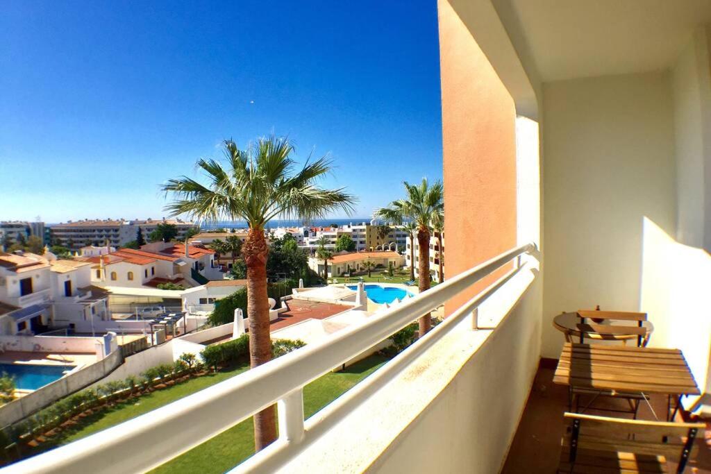 Bellavista Avenida Pool and city center Rua do Estádio A15 Edificio Bellavista Avenida, 8200-127 Albufeira