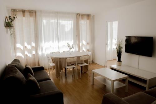 Belle appartement lumineux -Tram au pied de l'immeuble -