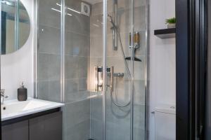 Belle chambre privée, cosy, wifi, Netflix, idéalement placée