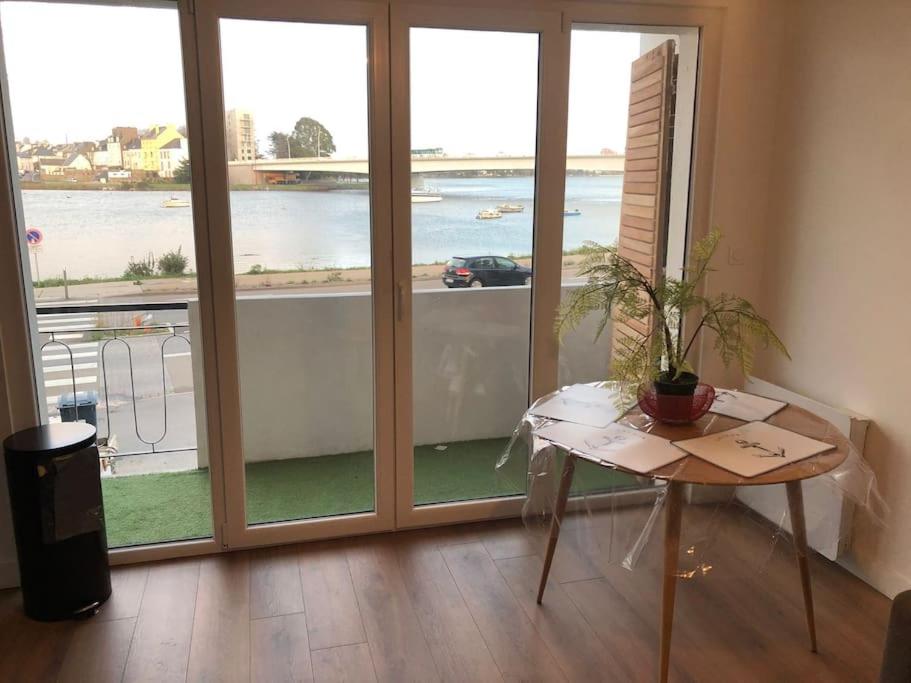 Appartement Belle Vue sur la rivière du Scorff à Lorient Etage 1 porte Droite 18 Boulevard du Scorff 56100 Lorient