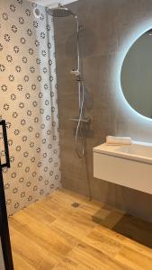 Belvoir Sissi exclusif Appart piscine chauffée 10 min centre AixenPc