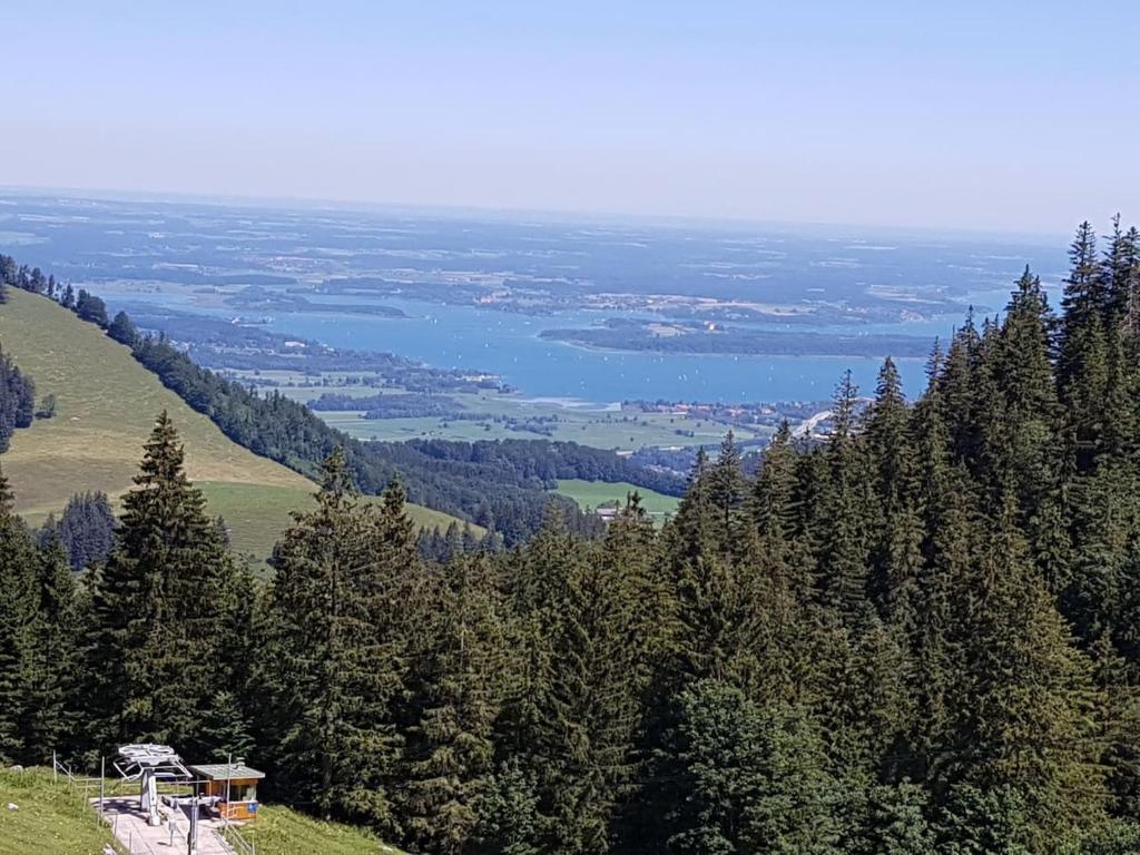 Bergblick und See 4 Am Anger, 83233 Bernau am Chiemsee