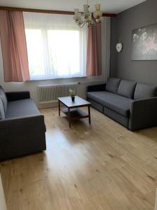 BERLIN LEBT-Wohnung für bis zu 12 Personen