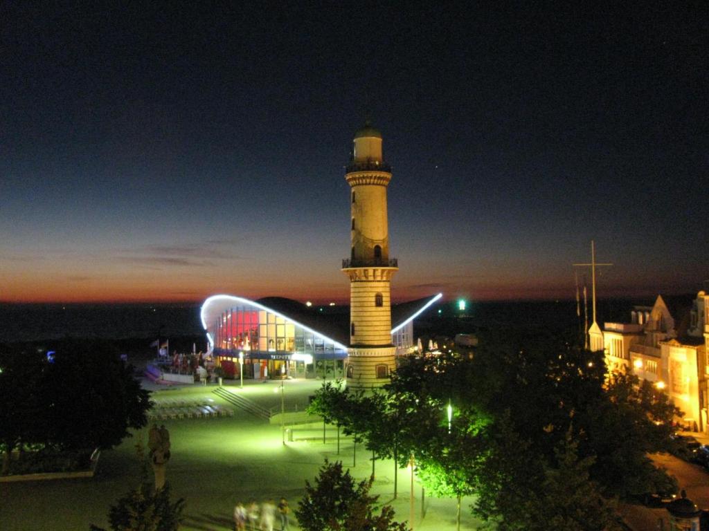 Appartement Berringer, Backbord, direkt an der Promenade Am Leuchtturm 15 18119 Warnemünde