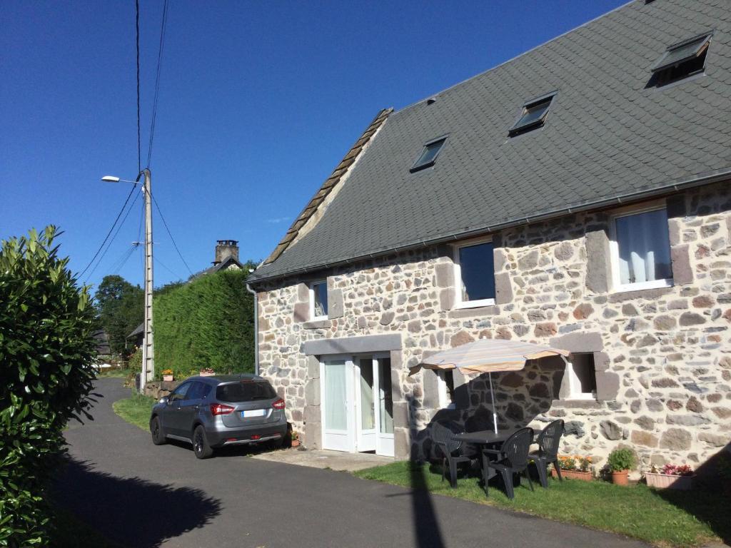 Besse Roc de Combes Classé 3 étoiles, Local Vélos, 900m Bourg Combes, 63610 Besse-et-Saint-Anastaise