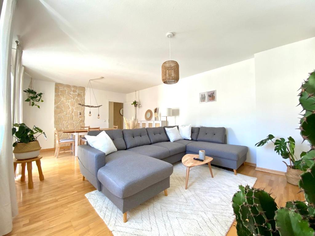 Appartement Best Butler Boho Boutique City Apartment Netflix & DAZN 12 Sebastianstraße Erster Stock links 87629 Füssen