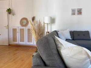 Best Butler Boho Boutique City Apartment Netflix & DAZN