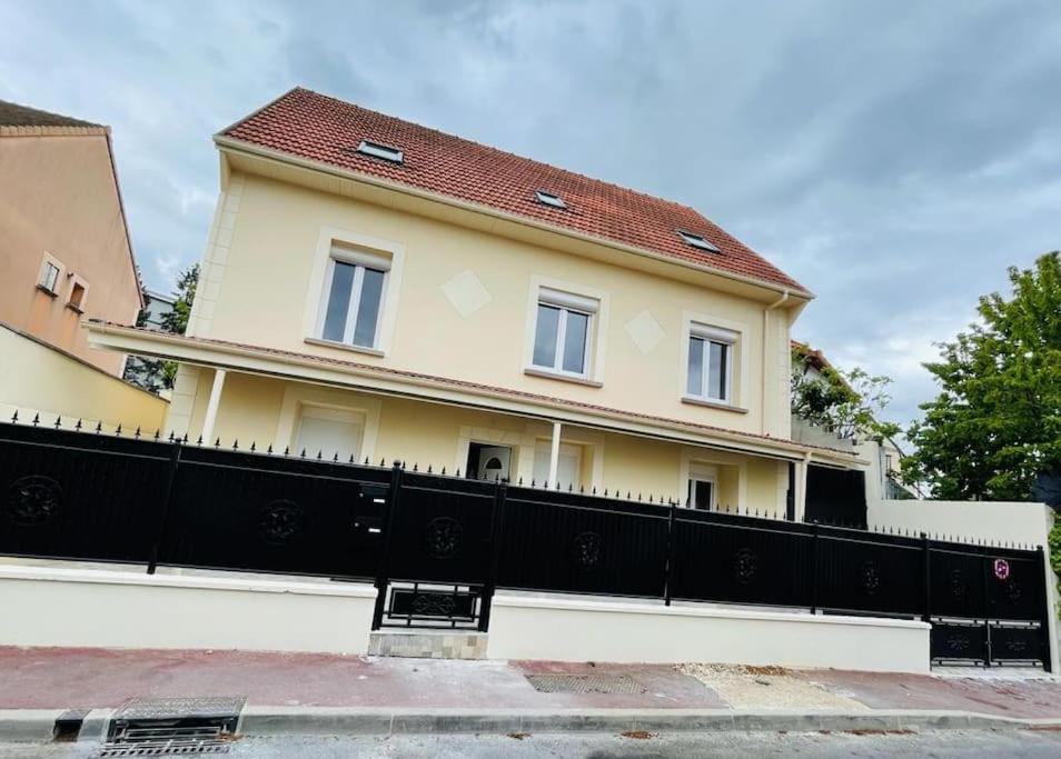 Appartement Best holliday Home for family newly renovated 12 Rue Guy Môquet 95140 Garges-lès-Gonesse