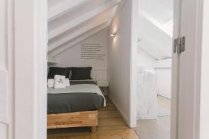 Best Houses 60 - Lusiadas I