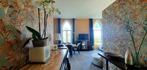 Best seaview Penthouse+77m2 privat roof terrace near beach and Cannes
