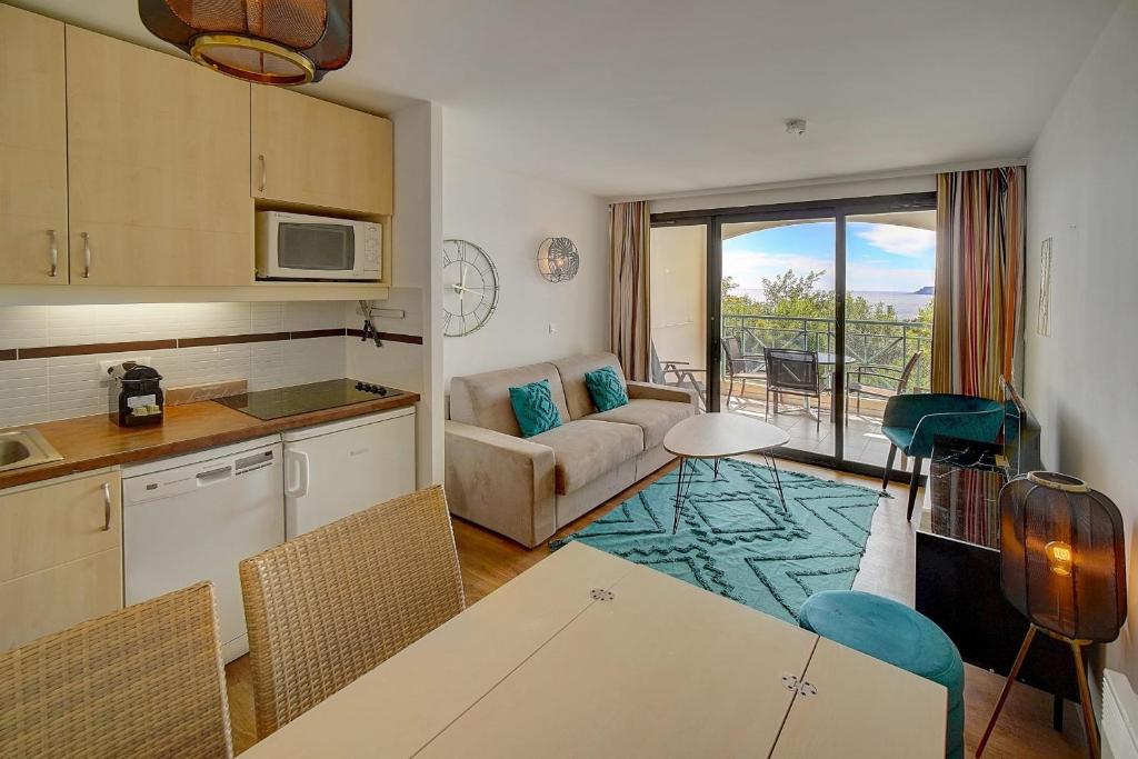 BH - Villa Francia - 4 p, swimming pool, parking 33 Avenue Amiral Wester Wemyss, 06150 Cannes