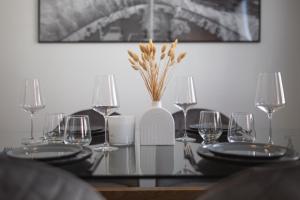 Bheaven I Explorer Premium Apartment