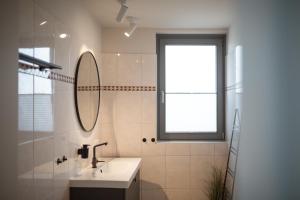 Bheaven I Sea Pilot Premium Apartment