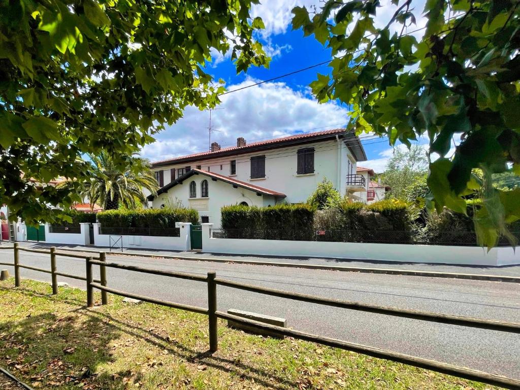 Biarritz-Anglet Appartement T3 en villa jumelle 6 Allée du Grillon, 64600 Anglet