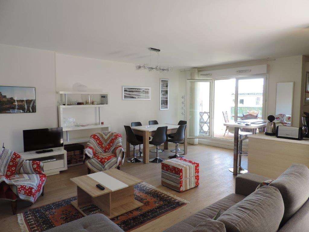 Appartement BIARRITZ T3 CENTRE 4/6 PERS,TERRASSE et PARKING Appt 34 1 Rue de Courasson 64200 Biarritz