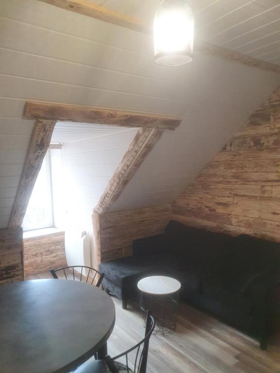 Bienvenue chez les ch'oups ' la ooh' Place du Souvenir, 63150 La Bourboule