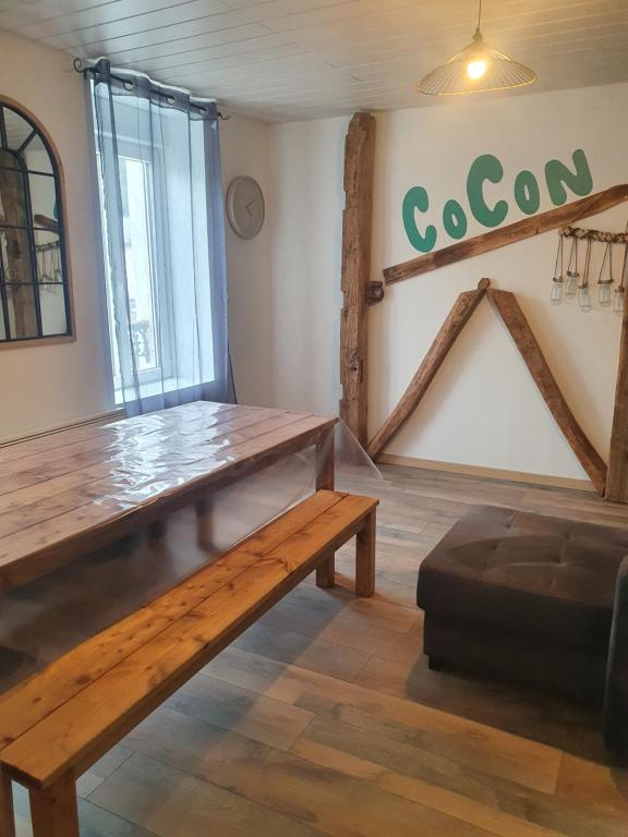 Appartement Bienvenue chez les ch'oups le cocoon Place du Souvenir 63150 La Bourboule