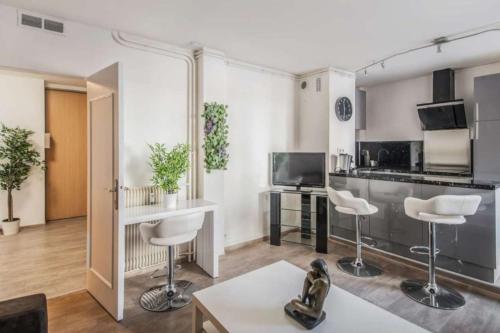 Big and bright nest in Avignon - near Les Halles