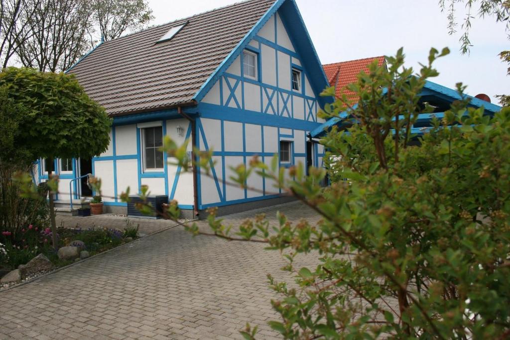 Birkmaase 3 Muschelblau OG Birkmaase 3, 18374 Zingst