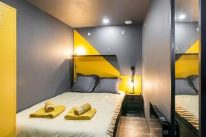 Black & y'hello T2 : WIFI/PARKING/ 5' centre-ville