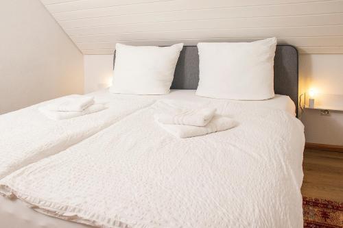 BlackNCozy - Großzügiges Luxusappartement mit Boxspringbetten und Heimkino