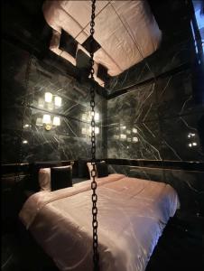 BlackSuite, suite luxueuse avec jacuzzi privatif