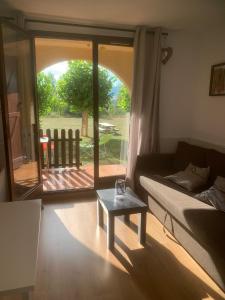 Appartement Bleut II App N2 a IMB Les Bleuets 66800 Sainte-Léocadie Languedoc-Roussillon