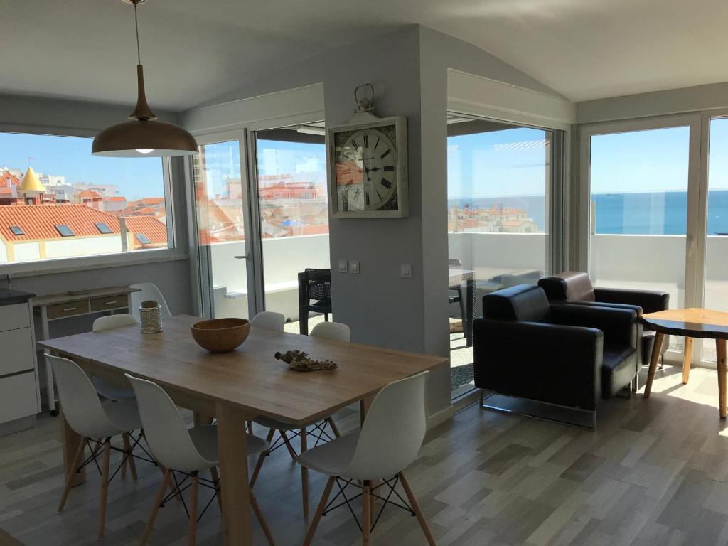 Blue Bay Beach Apartment Rua Bartolomeu Dias 9, 2970-741 Sesimbra