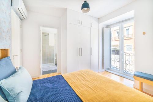Blue by the River 1 - elegant two-bedroom in Santos