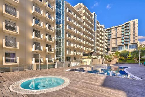 Blue Sky Apartment with pool