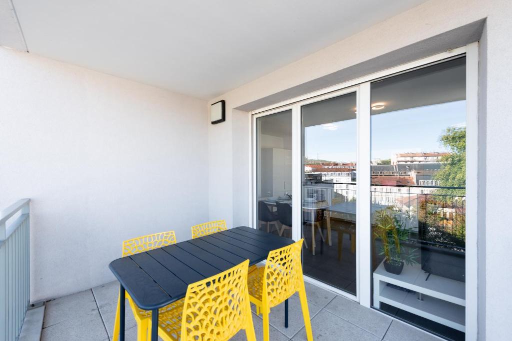 Bluemary - Spacieux T3 Garage balcon 33 A rue du 24 mars 1852, 69009 Lyon