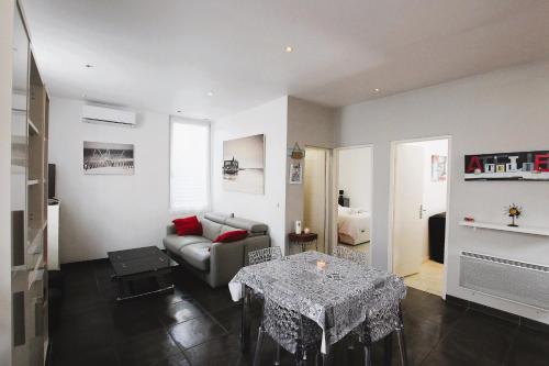BNB RENTING 3 pièces avec 75m de terrasse à 5 min de la plage à pieds