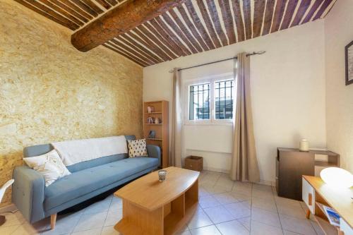 BNB RENTING atypical one bedroom apartment in the heart of Antibes