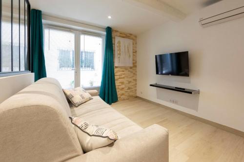 BNB RENTING brand-new atypical studio in rue Fourmillière