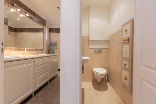 Bnb Renting bright design flat center of Antibes