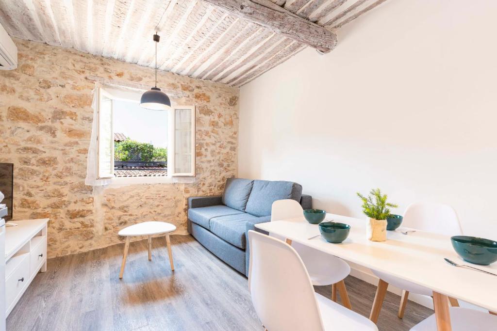 BNB RENTING Chez Dominique - 1 chbre Centre Antibes Migrainier3D 5 rue du Migrainier, 06600 Antibes