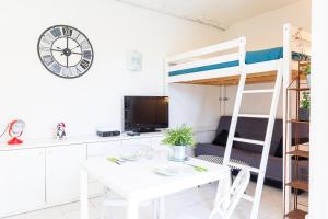 BNB RENTING Chez Dominique - Studio 2-4pers centre Antibes Fourmilliere 1er