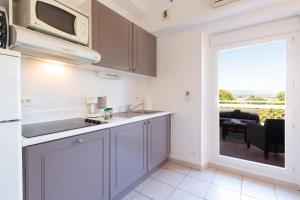 BNB RENTING Chez Sophie - 2 bedroom 2-4pers terrace sea view pool garage