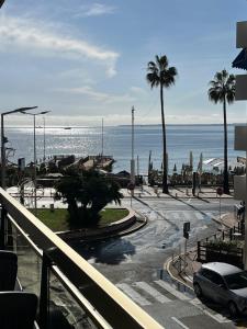 BNB RENTING Spacious 2 bedroom apartment with sea view Juan les Pins !