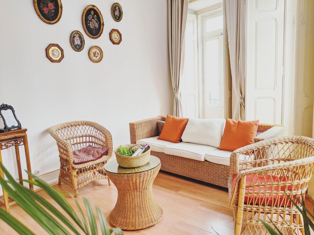 BOA LISBOA 3 bedroom spacious apartment Rua do Zaire Número 5 terceiro esp, 1170-172 Lisbonne