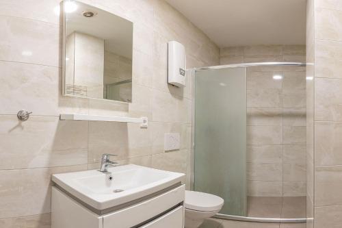 Boardinghouse Kayser Monteur-, Ferienwohnung in Hanau bei Frankfurt am Main und Aschaffenburg, KOSTENFREIE PARKPLÄTZE!