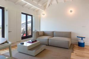 Appartement Boavista Penthouse w/ 2 Balconies & AC by LovelyStay 256 Rua da Boavista 4ºI 4050-102 Porto Région Nord